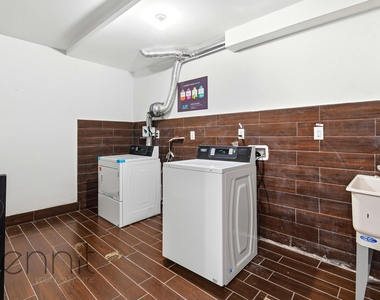 187 20th Street - Photo Thumbnail 14