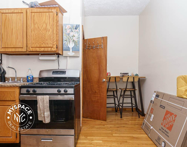 322 Rodney Street - Photo Thumbnail 6