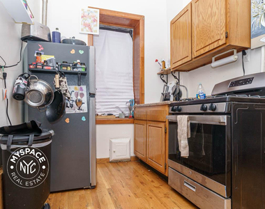 322 Rodney Street - Photo Thumbnail 3