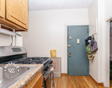 322 Rodney Street - Photo Thumbnail 5