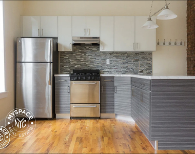 381 Berry Street - Photo Thumbnail 2