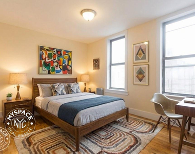 381 Berry Street - Photo Thumbnail 3