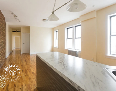 381 Berry Street - Photo Thumbnail 1