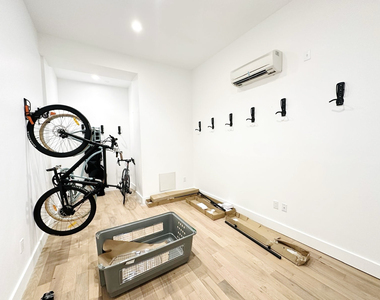 228 North 7th Street - Photo Thumbnail 3