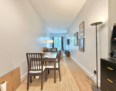 99 Varet Street - Photo Thumbnail 3