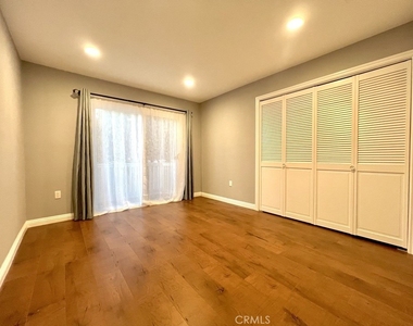 6628 N Golden West - Photo Thumbnail 13