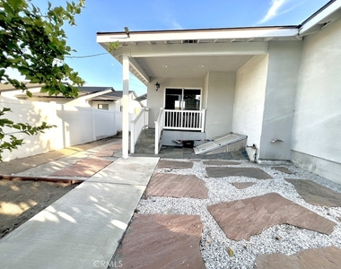 6628 N Golden West - Photo Thumbnail 23