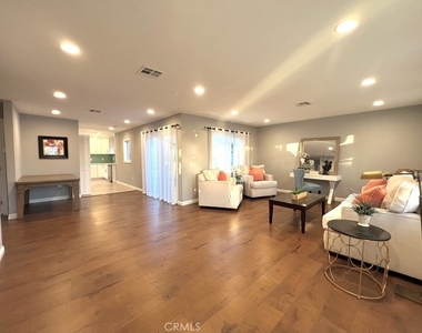 6628 N Golden West - Photo Thumbnail 1