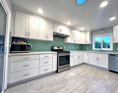 6628 N Golden West - Photo Thumbnail 7