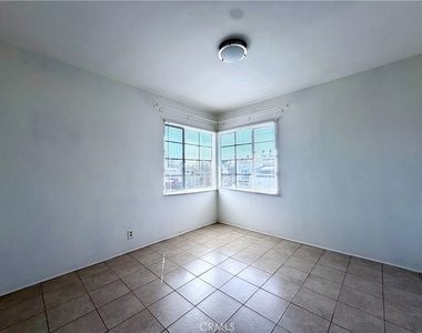 3810 Stockbridge Avenue - Photo Thumbnail 3