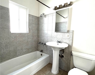 3810 Stockbridge Avenue - Photo Thumbnail 5