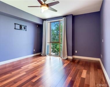 333 N Hill Avenue - Photo Thumbnail 18