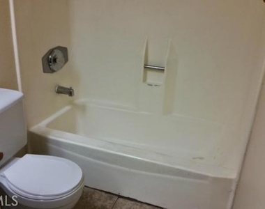 16015 Pioneer Boulevard - Photo Thumbnail 8