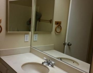 16015 Pioneer Boulevard - Photo Thumbnail 10