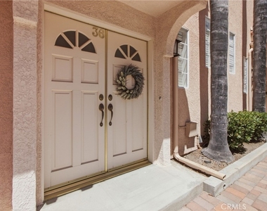 5200 White Oak Avenue - Photo Thumbnail 27