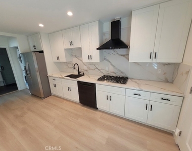 8321 Quartz Avenue - Photo Thumbnail 3