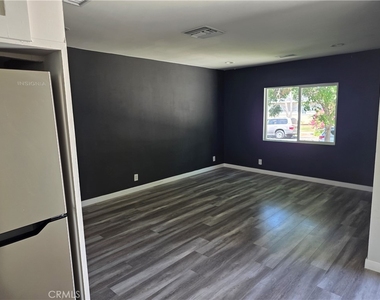5779 Enfield - Photo Thumbnail 5