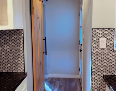 5779 Enfield - Photo Thumbnail 22
