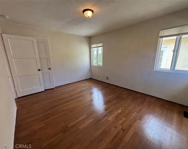 265 Chatham - Photo Thumbnail 14