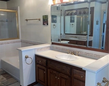 6747 Verde Ridge - Photo Thumbnail 29