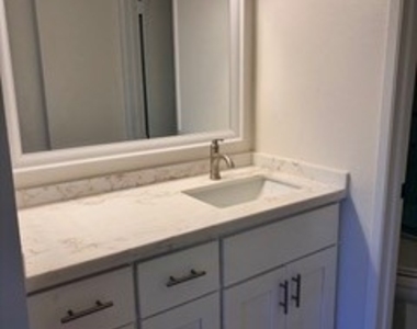 8163 Redlands - Photo Thumbnail 10