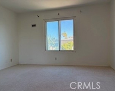 8163 Redlands - Photo Thumbnail 7