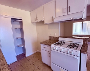 3300 W Orange Avenue - Photo Thumbnail 2