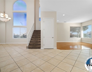 17998 Vista Point - Photo Thumbnail 9