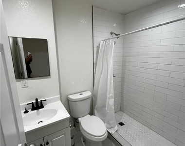 4516 S Normandie - Photo Thumbnail 3