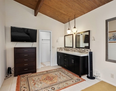 17075 S Pacific Avenue - Photo Thumbnail 12
