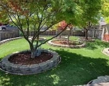 5855 Lalor Drive - Photo Thumbnail 3