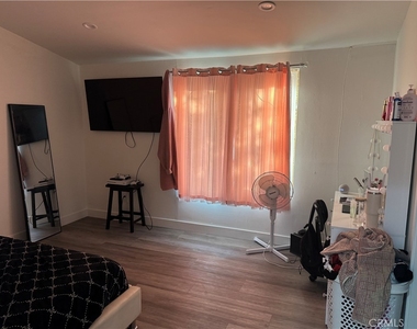 2128 W Larkspur - Photo Thumbnail 8