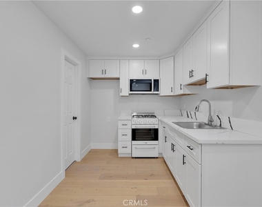 7359 Lynwood - Photo Thumbnail 7