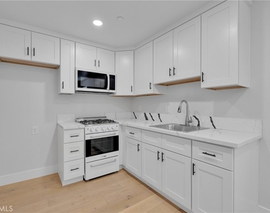 7359 Lynwood - Photo Thumbnail 8
