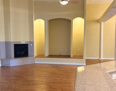 26944 Silver Lakes Parkway - Photo Thumbnail 10