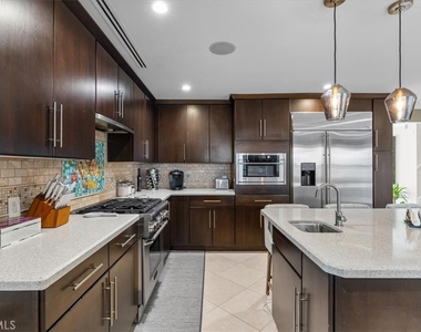 3435 Oakmont View Drive - Photo Thumbnail 19