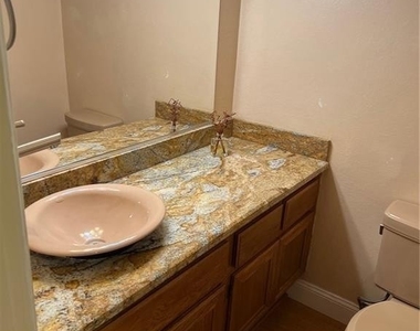 26055 Bancroft Street - Photo Thumbnail 14