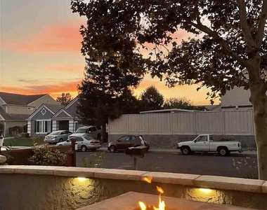 1154 Mulberry Pl - Photo Thumbnail 3