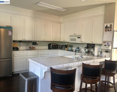 1154 Mulberry Pl - Photo Thumbnail 5