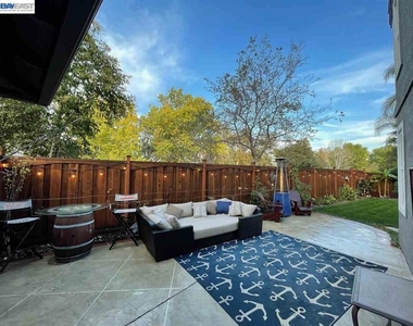 1154 Mulberry Pl - Photo Thumbnail 19
