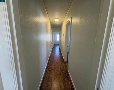 1602 Georgia Street - Photo Thumbnail 16
