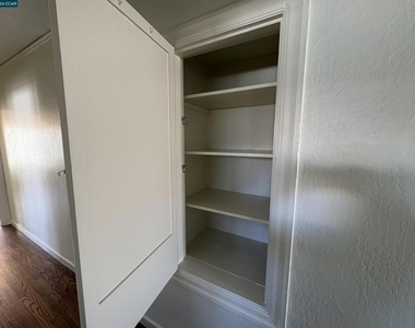 1602 Georgia Street - Photo Thumbnail 17