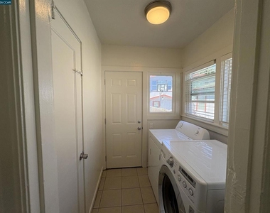 1602 Georgia Street - Photo Thumbnail 15