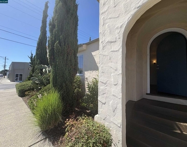 1602 Georgia Street - Photo Thumbnail 4