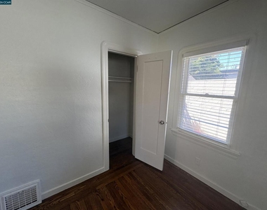 1602 Georgia Street - Photo Thumbnail 19