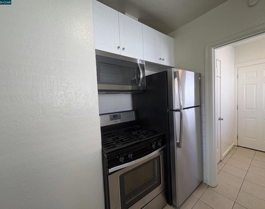 1602 Georgia Street - Photo Thumbnail 12