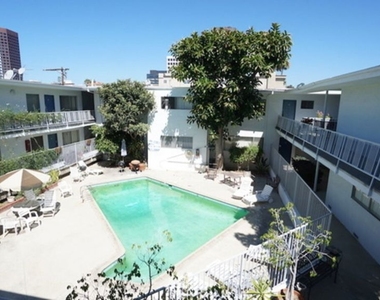 1295 Federal Avenue - Photo Thumbnail 4