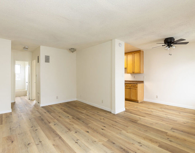 1295 Federal Avenue - Photo Thumbnail 10