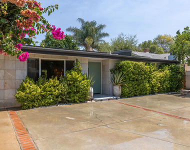 7442 Capps Avenue - Photo Thumbnail 7