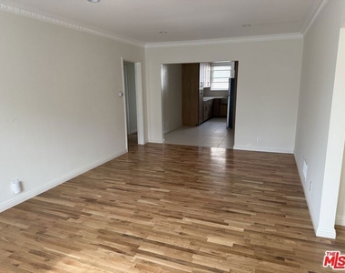 947 S Bedford Street - Photo Thumbnail 3